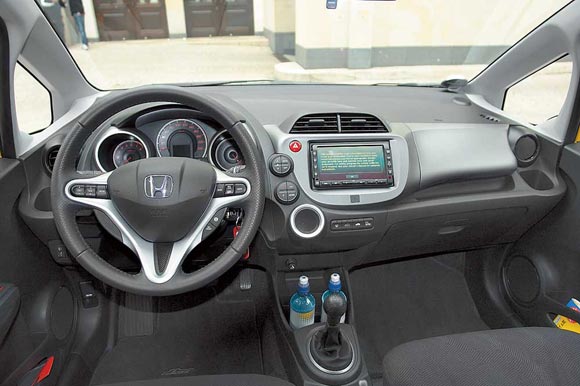 Honda-JAZZ_td-02.jpg