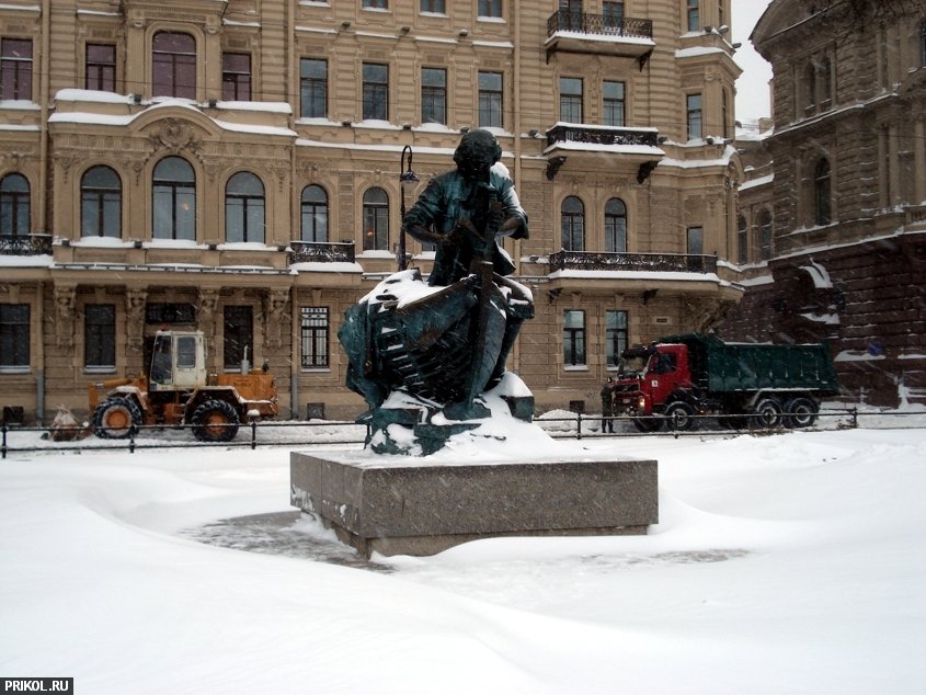 sankt-peterburg-in-snow-10.jpg